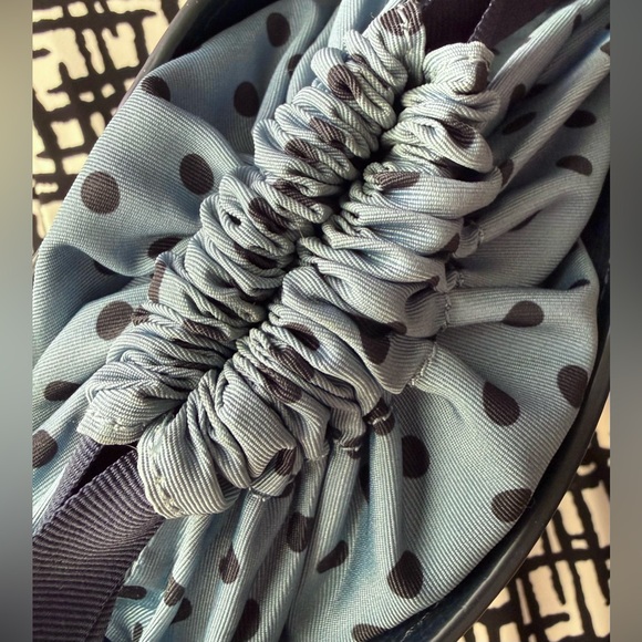 Kate Spade x Disney Alice in Wonderland Shopper Crossbody Bag - Picture 10 of 15